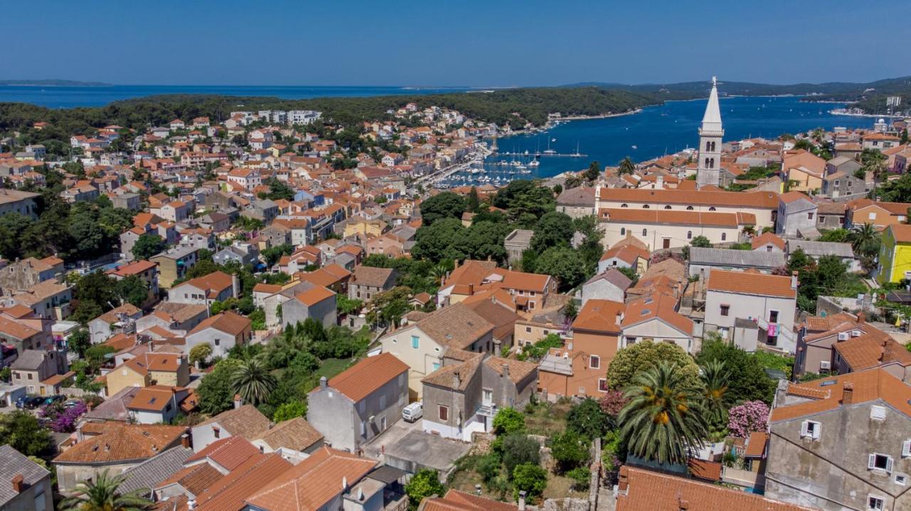 Hostel Flora Mali Losinj Luaran gambar