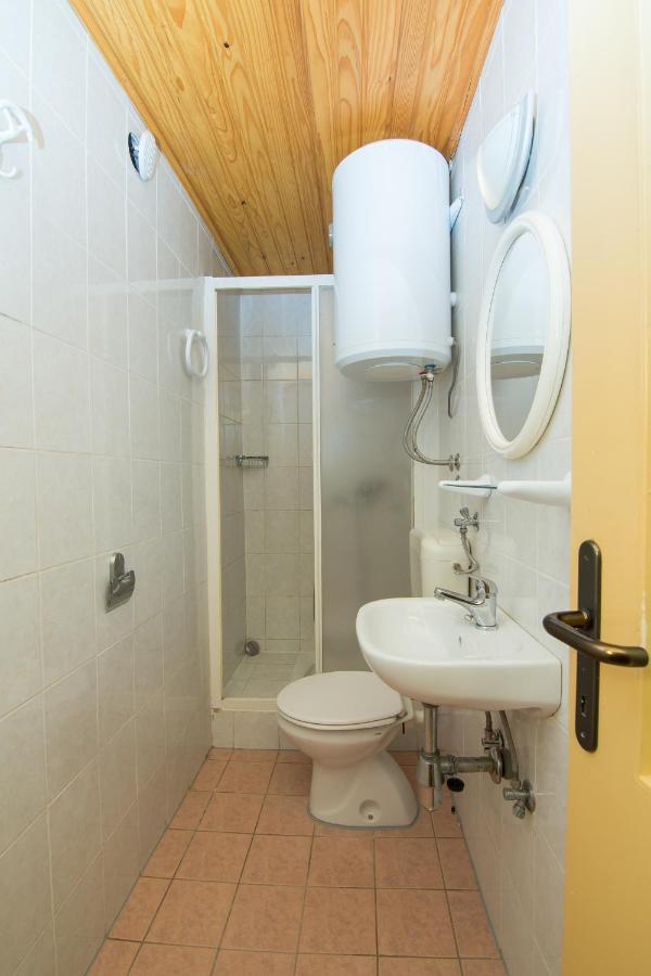 Hostel Flora Mali Losinj Luaran gambar