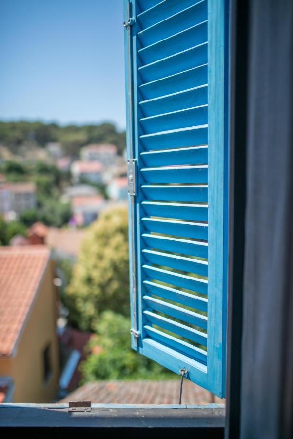 Hostel Flora Mali Losinj Luaran gambar