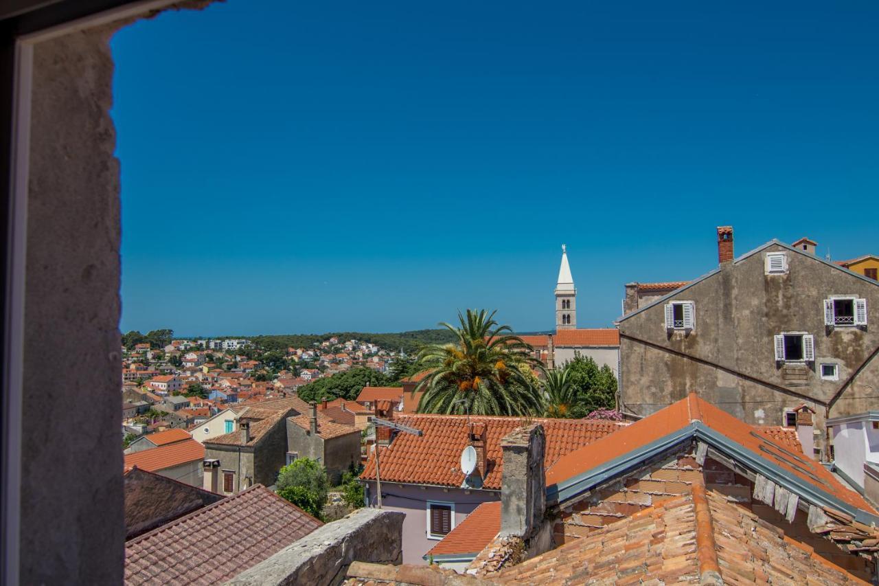 Hostel Flora Mali Losinj Luaran gambar