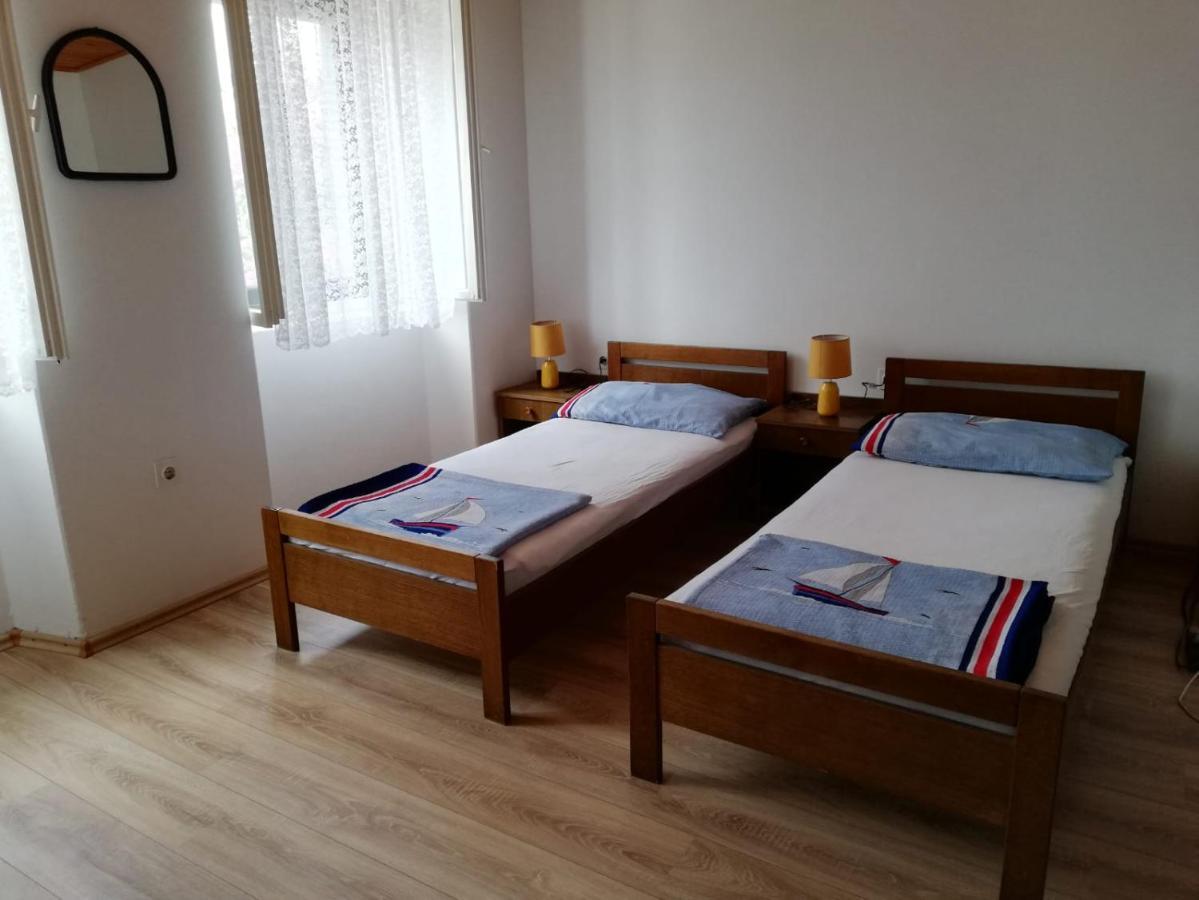 Hostel Flora Mali Losinj Bilik gambar
