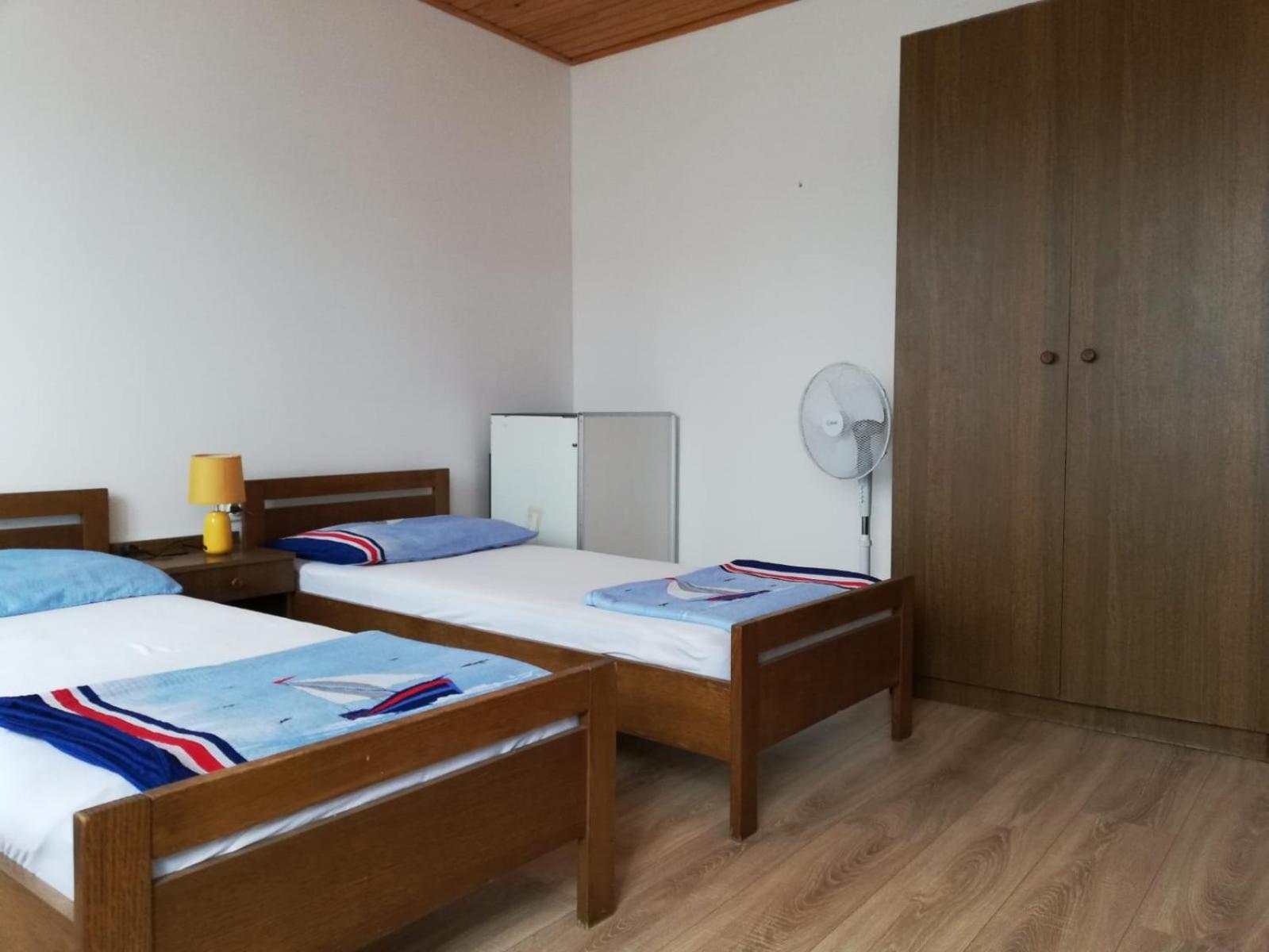 Hostel Flora Mali Losinj Bilik gambar