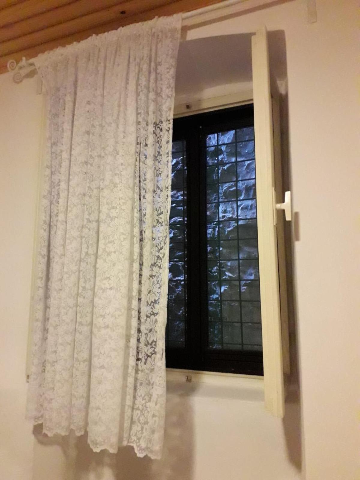 Hostel Flora Mali Losinj Bilik gambar