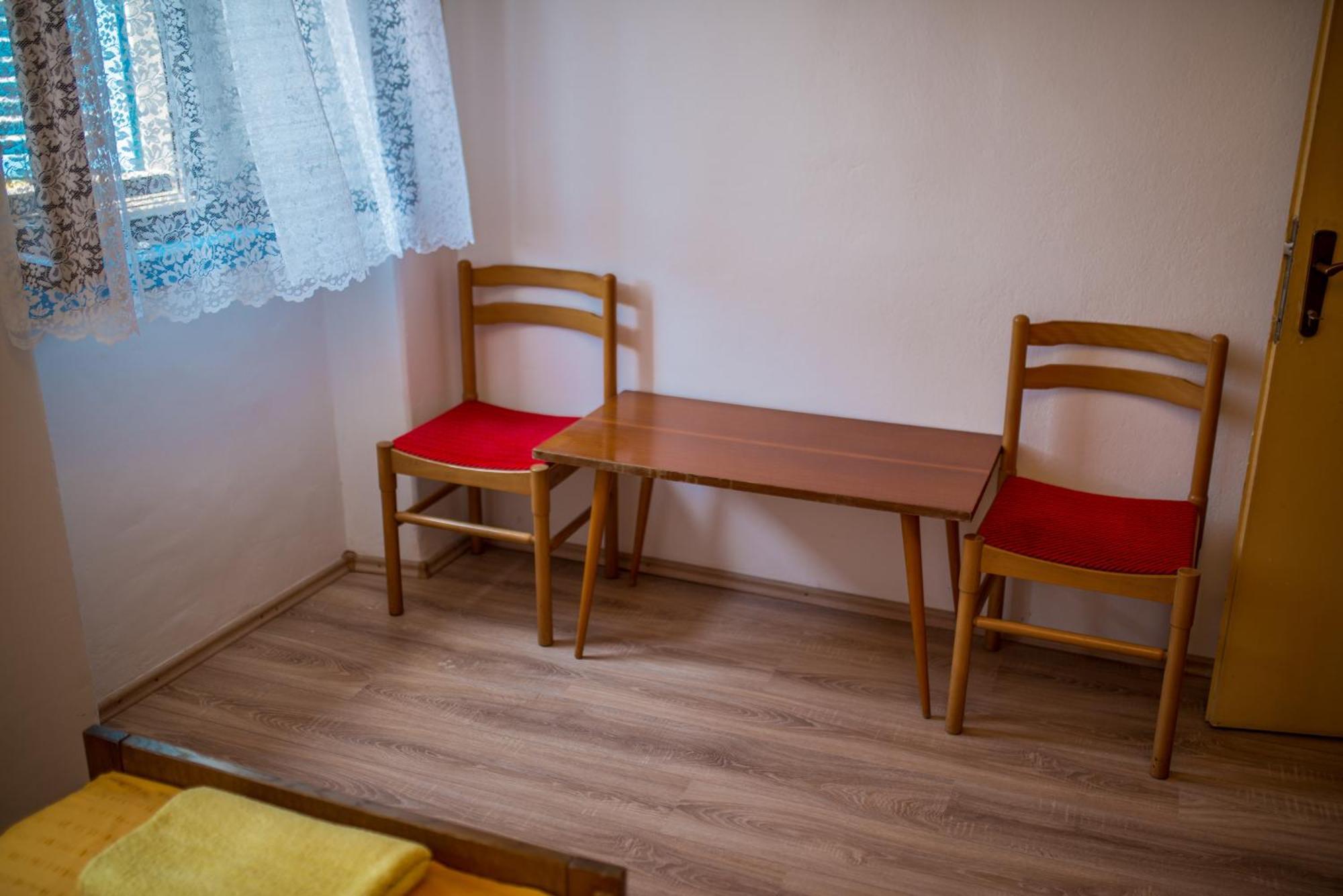 Hostel Flora Mali Losinj Bilik gambar