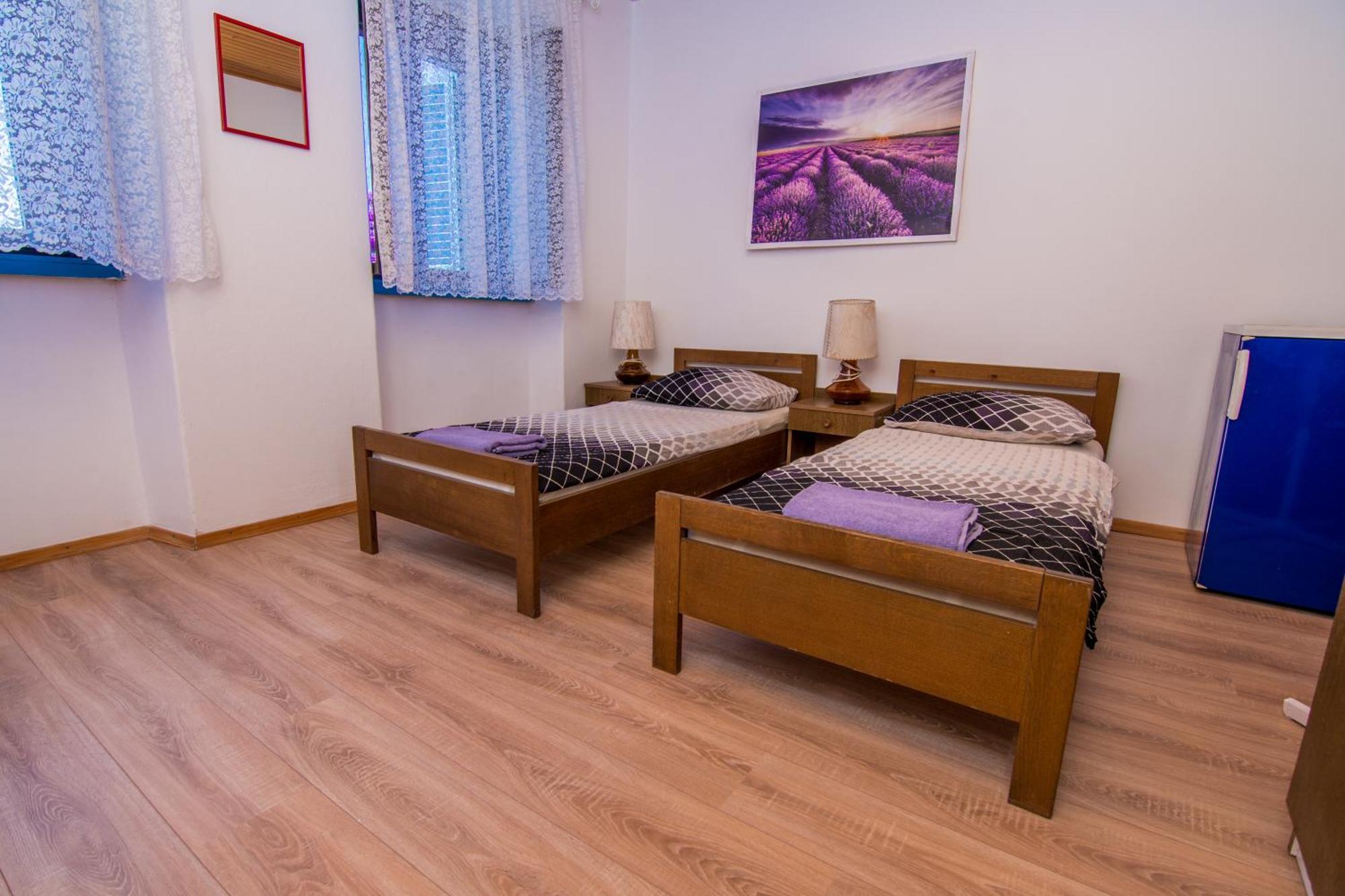 Hostel Flora Mali Losinj Bilik gambar